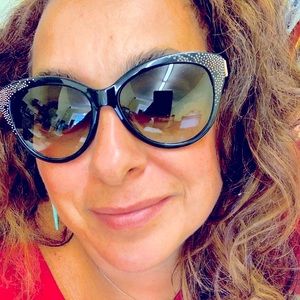 Chloe sunglasses 😎